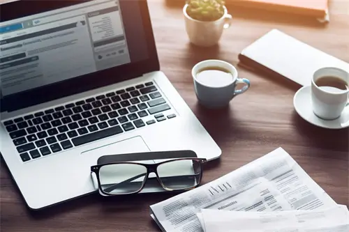 什么电脑配置不错但不卡